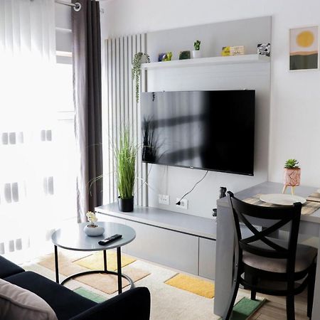 Comfy Studio At 'Mangalem21 Complex' Parking-Wifi-Ac-View Tirana Exterior photo