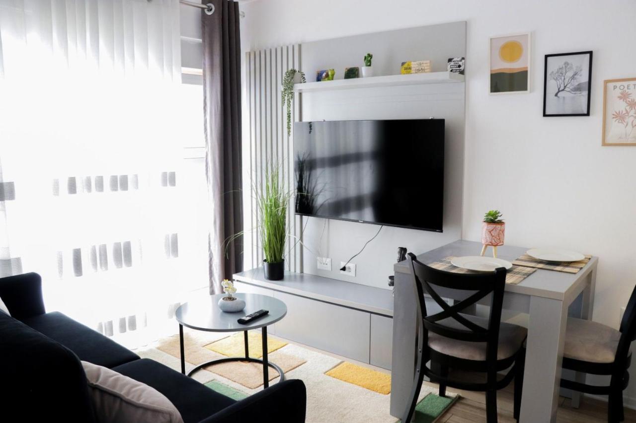 Comfy Studio At 'Mangalem21 Complex' Parking-Wifi-Ac-View Tirana Exterior photo
