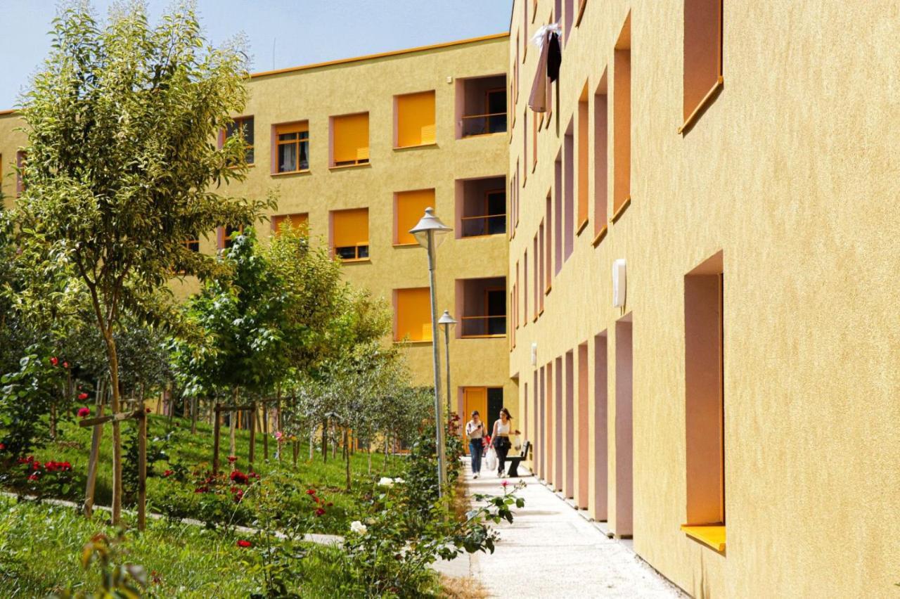 Comfy Studio At 'Mangalem21 Complex' Parking-Wifi-Ac-View Tirana Exterior photo